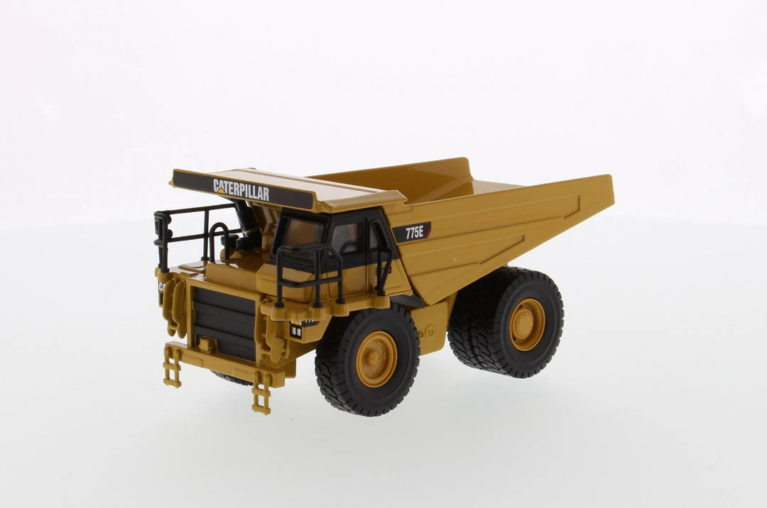 Diecast Masters 1:64 CAT Large Die-Cast - Off-Highway Truck 3 Diecast Masters 1:64 CAT Large Die-Cast - Off-Highway Truck
